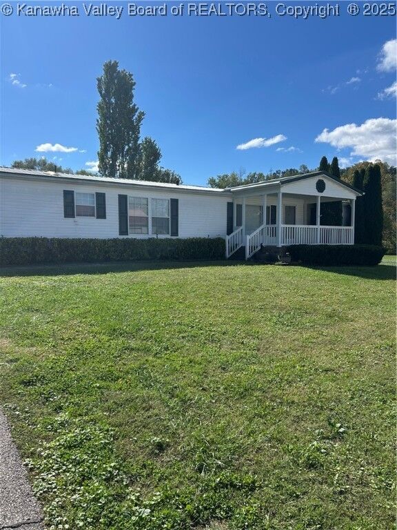 Property Photo:  926 Midland Trail  WV 25526