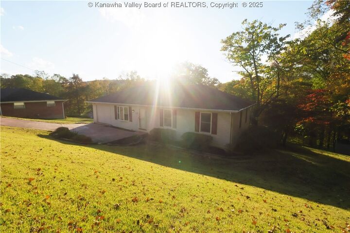 Property Photo:  423 Skyline Drive  WV 25302