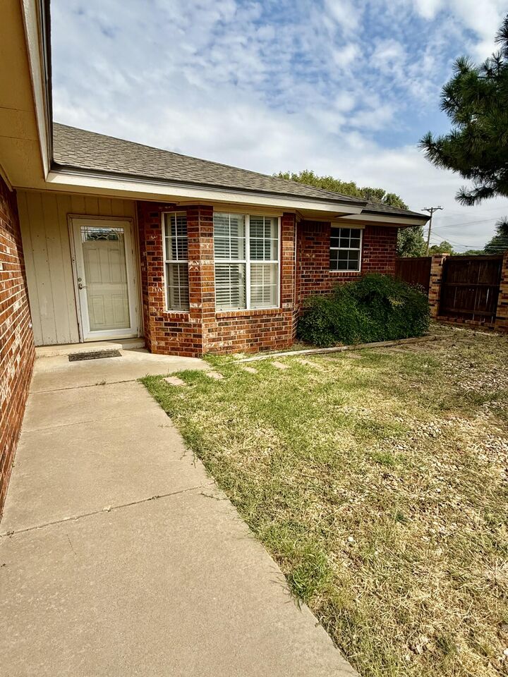 Property Photo: 5008 60th Street TX 79414