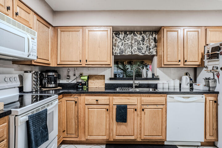 Property Photo:  1149 Collins Lane  KY 40601