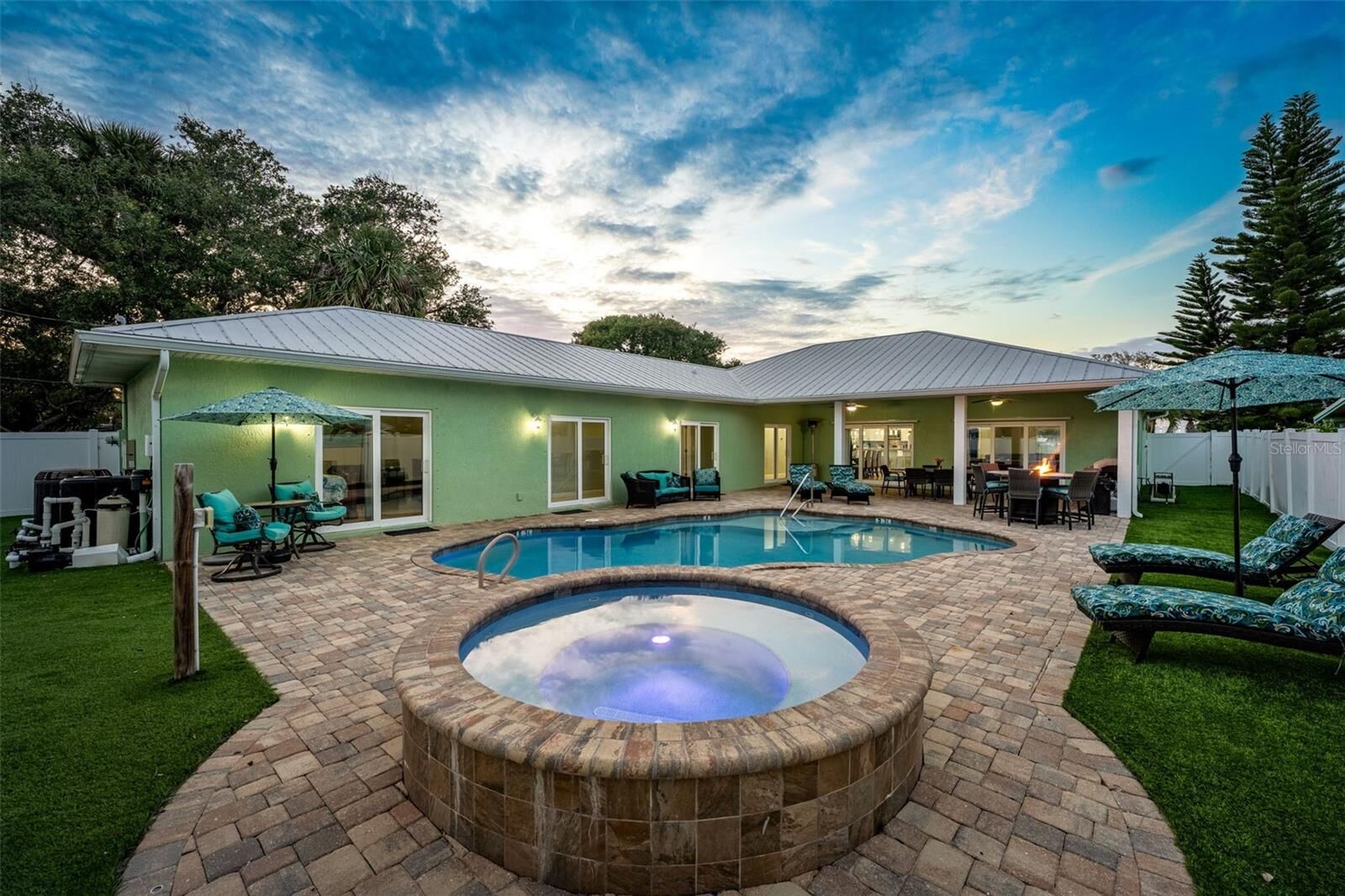 Property Photo:  303 Harrison Avenue  FL 32920