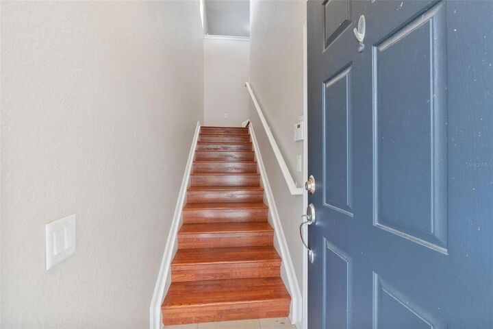 Property Photo:  529 Hockendale Cove  FL 32771