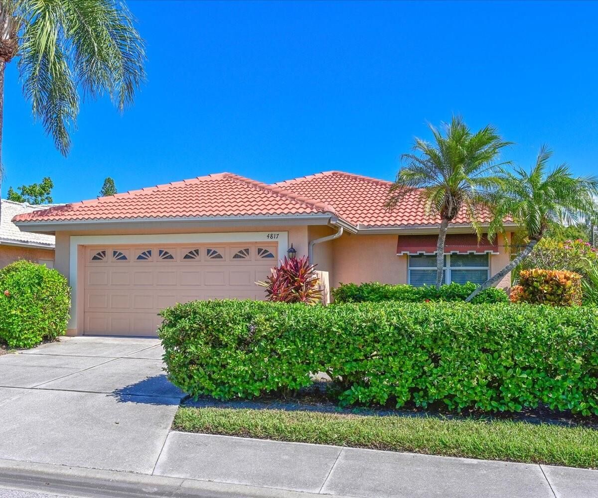 Property Photo:  4817 Montrose Drive  FL 34210