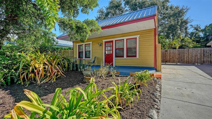 Property Photo: 521 &Amp 523 Ohio Place FL 34236