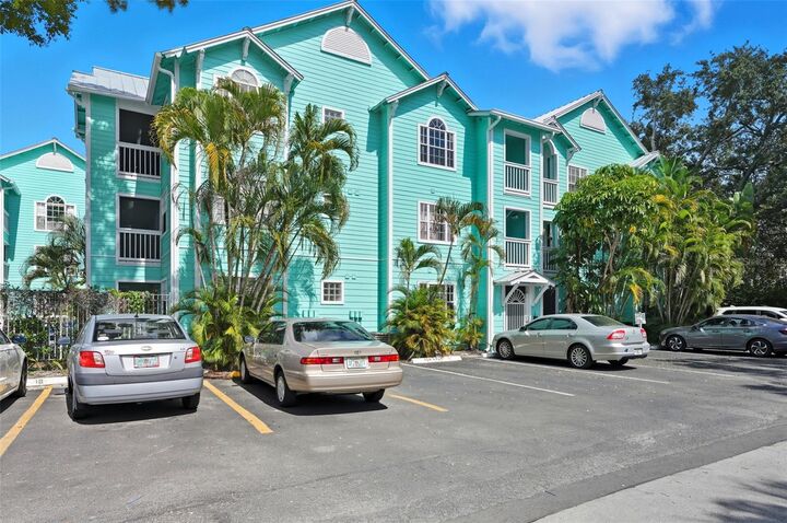 Property Photo:  3002 W Cleveland Street E10  FL 33609