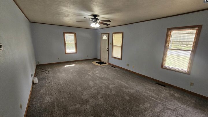 Property Photo:  612 S Howard St  KS 67501