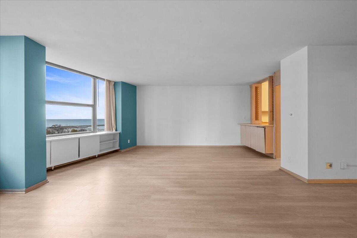 Property Photo: 1610 N Prospect Ave WI 53202