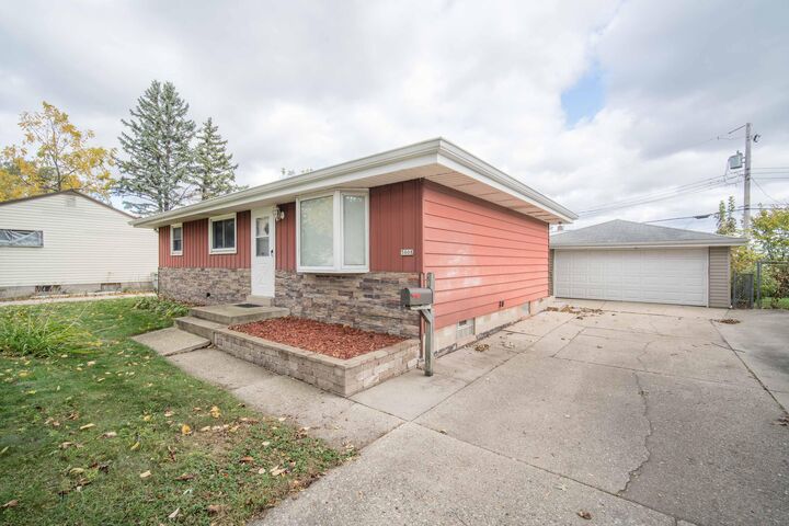 Property Photo:  5008 N 104th St  WI 53225 