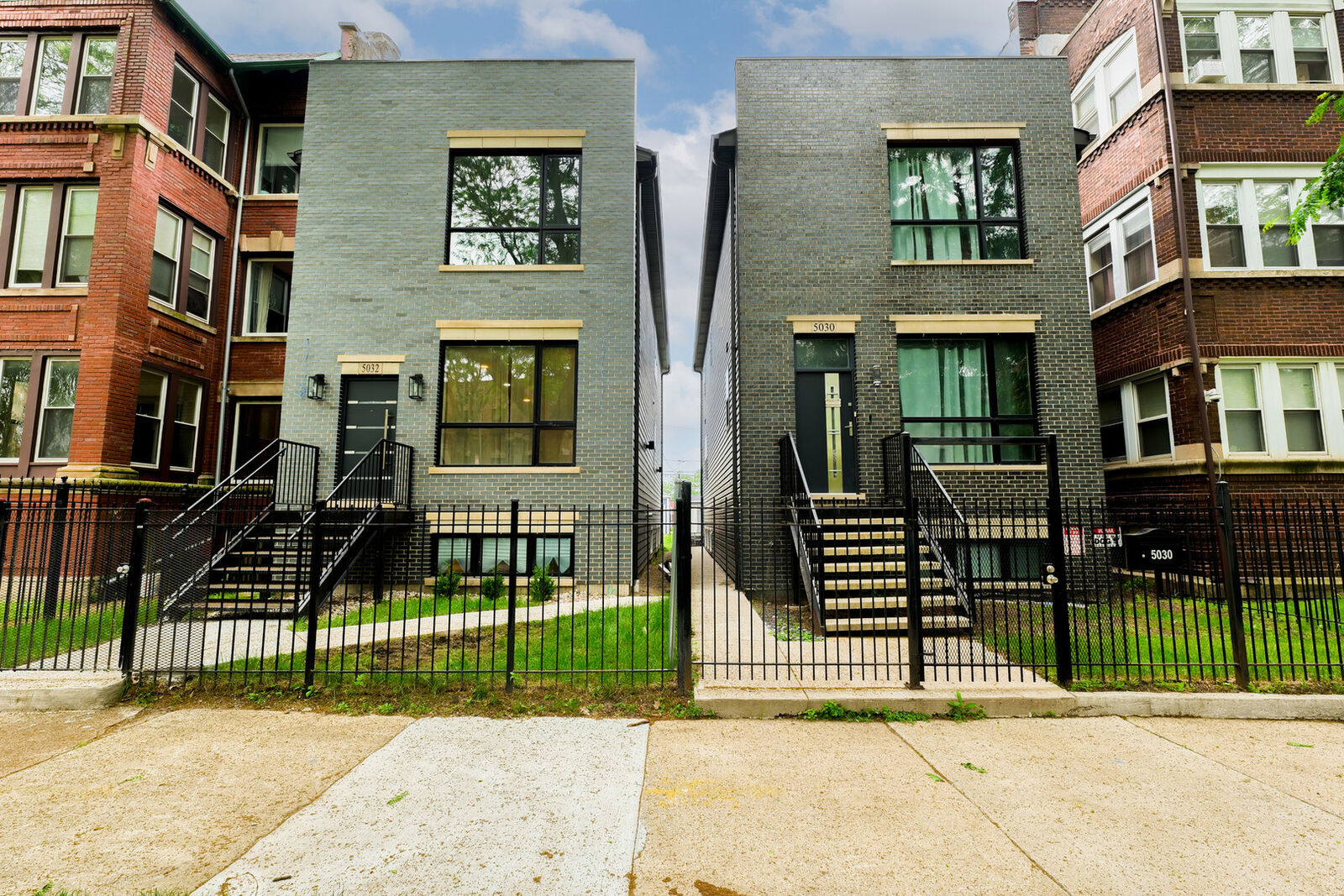 Property Photo:  5032 S Michigan Avenue  IL 60615 