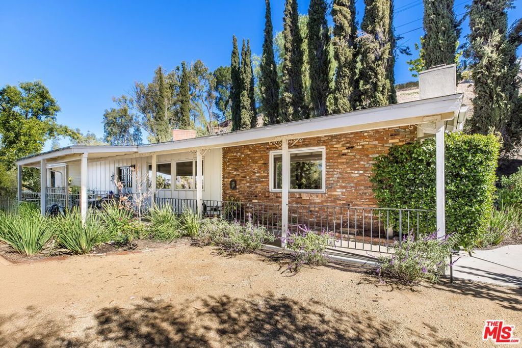 Property Photo: 5826 Nevada Avenue CA 91367