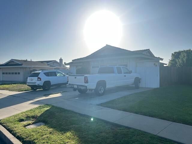 Property Photo:  451 La Jolla Way  CA 93901