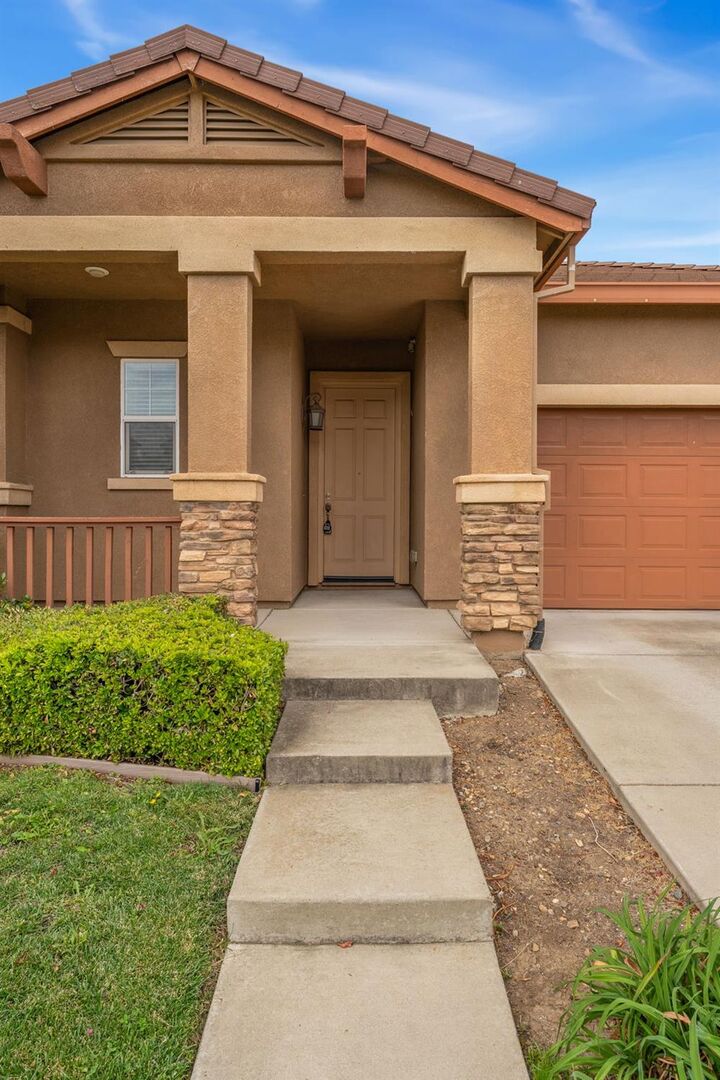 Property Photo:  5885 Dulwich Way  CA 95835