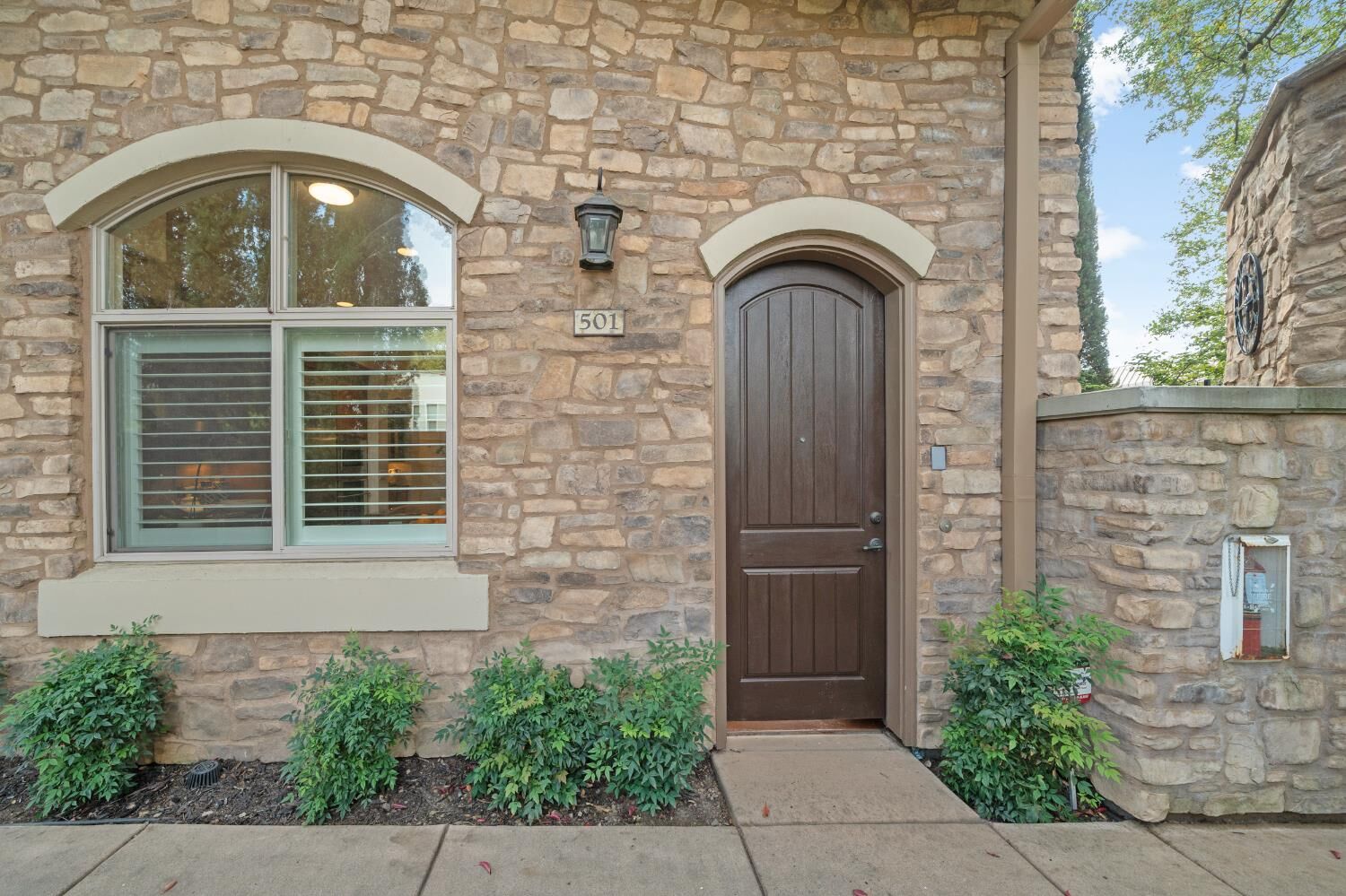 Property Photo:  2430 Pavilions Place Lane 501  CA 95825