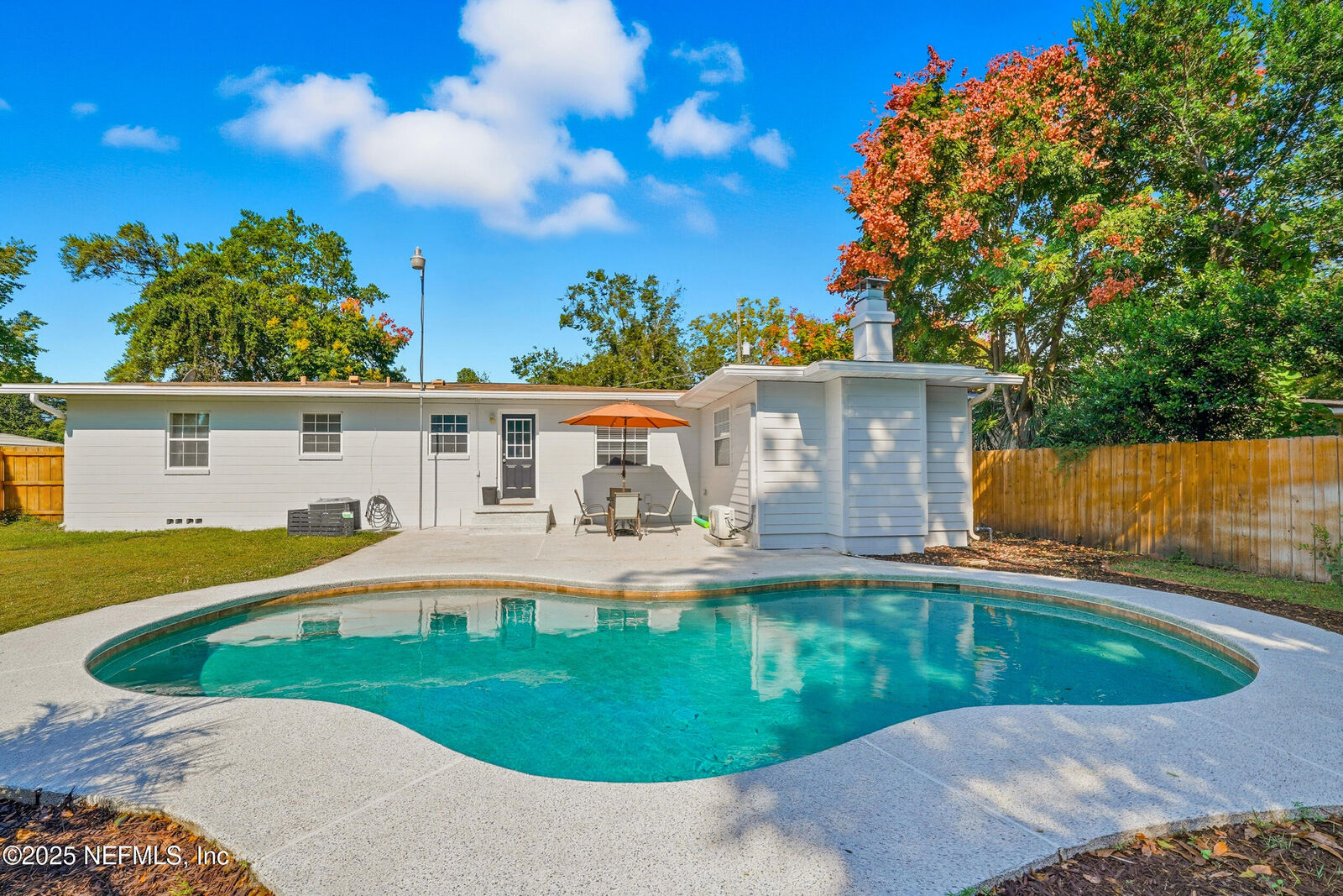 Property Photo: 2265 Barlad Drive FL 32210