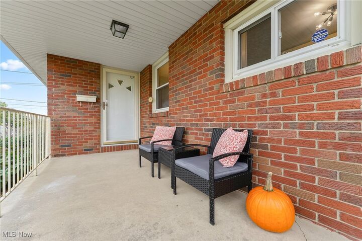 Property Photo:  576 W Harvey Street  OH 44471