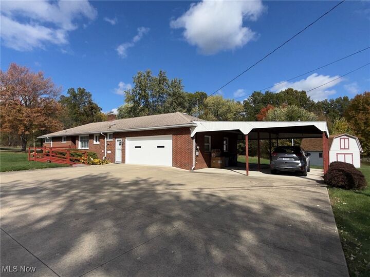 Property Photo:  3435 Woodbine Avenue SE  OH 44484