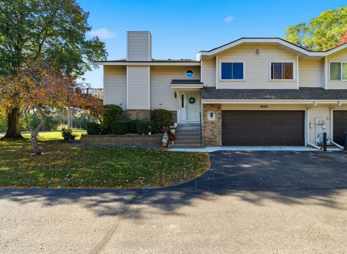 Property Photo:  1605 Clemson Drive A  MN 55122