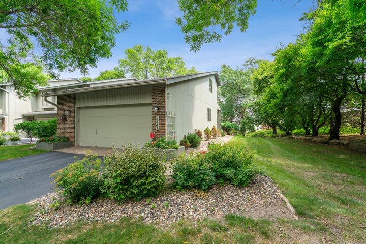 5923 Abbott Court  Minnetonka MN 55343 photo