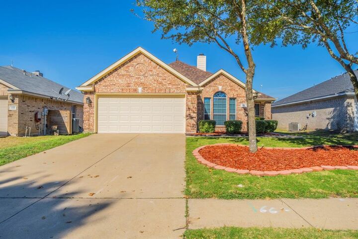 Property Photo:  135 Old Settlers Trail  TX 75167 