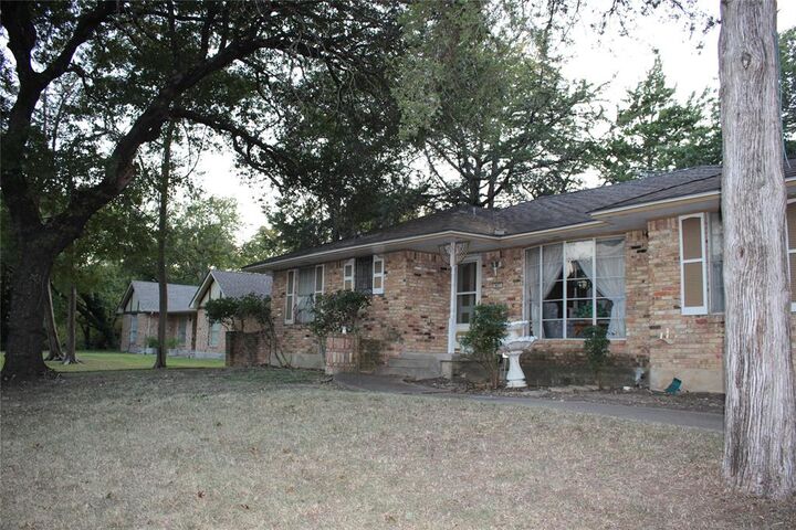 Photo de la propriété:  907 Bow Creek Drive  TX 75116