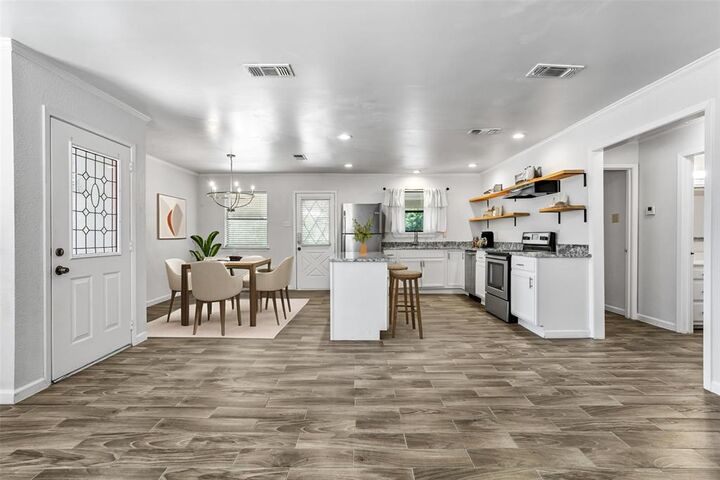 Property Photo:  510 Post Oak Lane  TX 75002