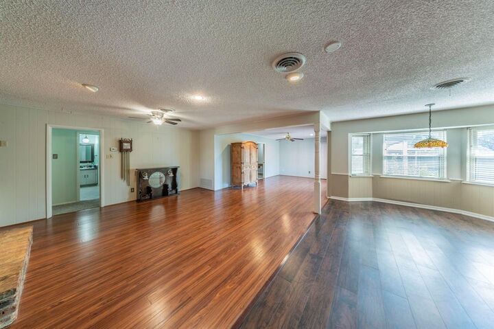 Photo de la propriété:  1313 York Drive  TX 76134