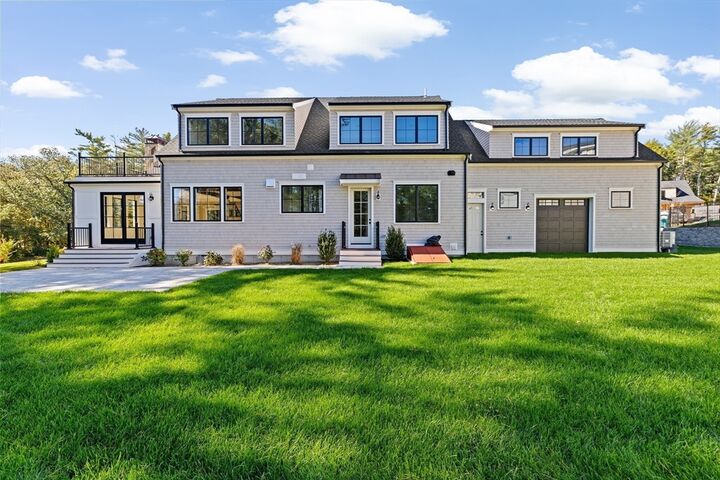 Property Photo:  10 Hawthorn  MA 02332 