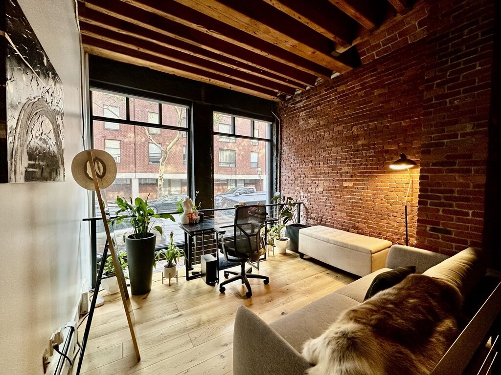 Property Photo: 122 Fulton St 1 MA 02109