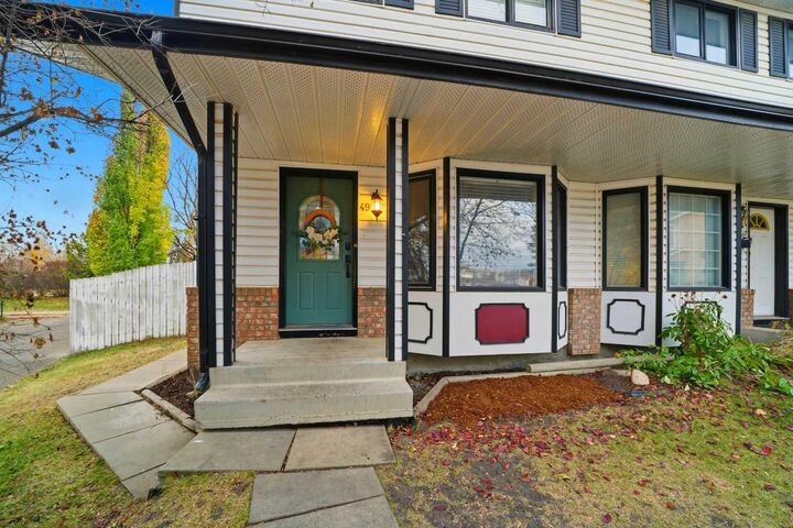 Photo de la propriété:  49 Kirsch Close  AB T4P 3M6