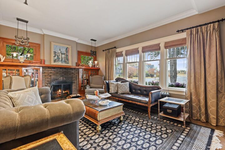 Photo de la propriété:  1314 Shelbourne Street SW  AB T3C 2K8