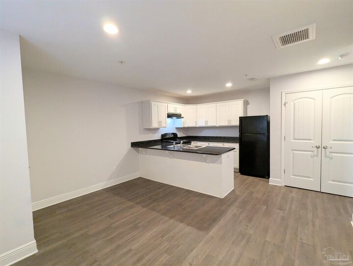 Property Photo:  313 N Navy Blvd 1C  FL 32507
