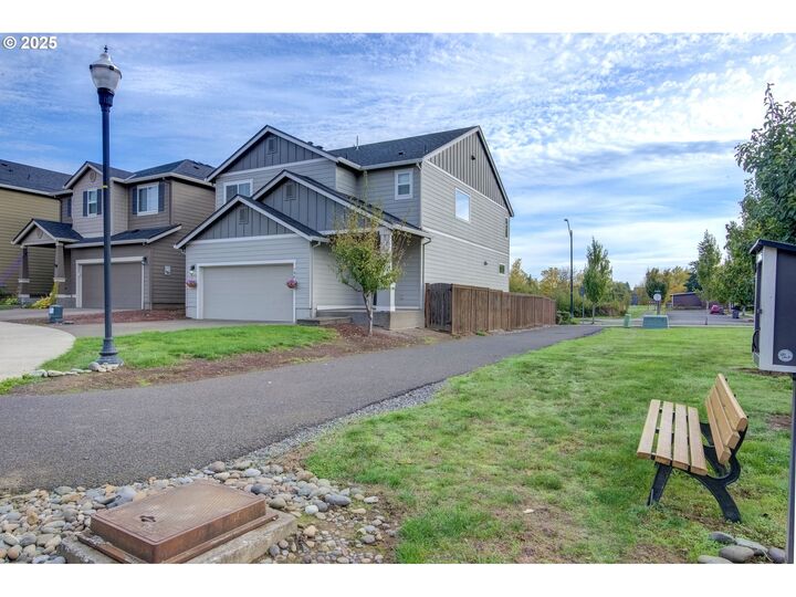 Property Photo:  108 N 34th Ct  WA 98642 