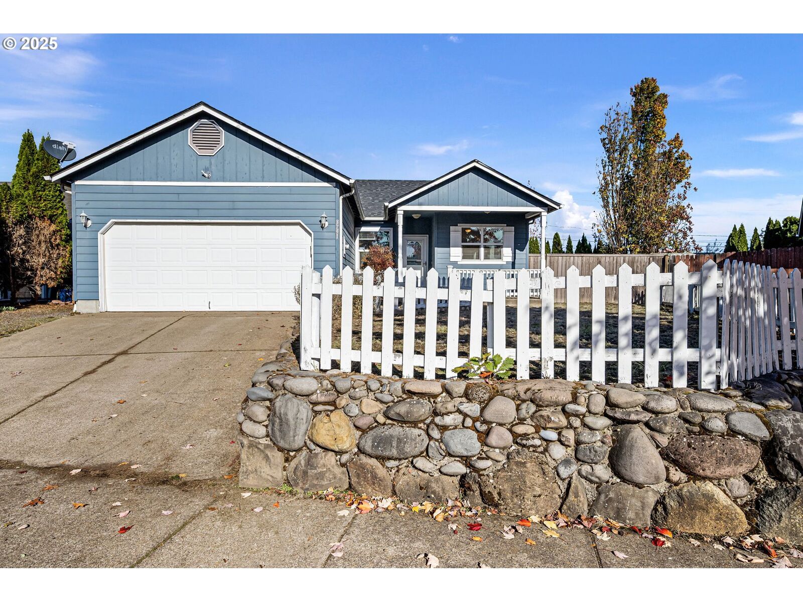 Property Photo: 3741 Century Dr OR 97402
