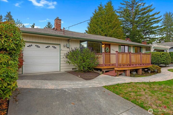 Property Photo:  305  234th Street SW  WA 98021