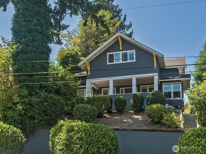 Property Photo:  5037  21st Avenue NE  WA 98105