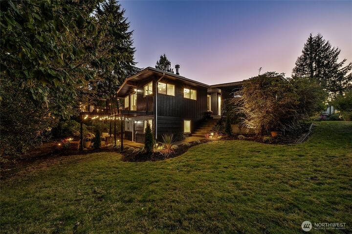 Property Photo:  11414  34th Avenue SW  WA 98146
