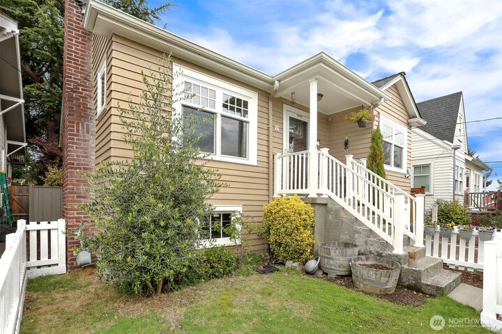 Property Photo: 754 N 82nd Street WA 98103