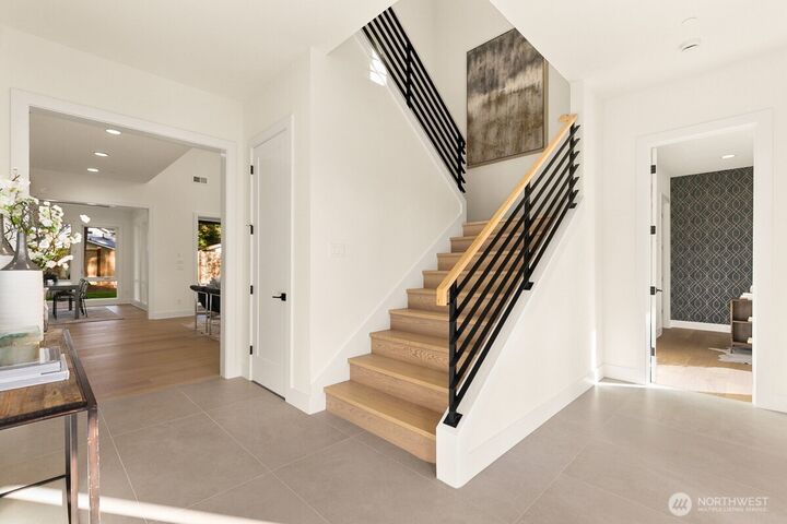 Property Photo:  1004  166th Place NE  WA 98008 