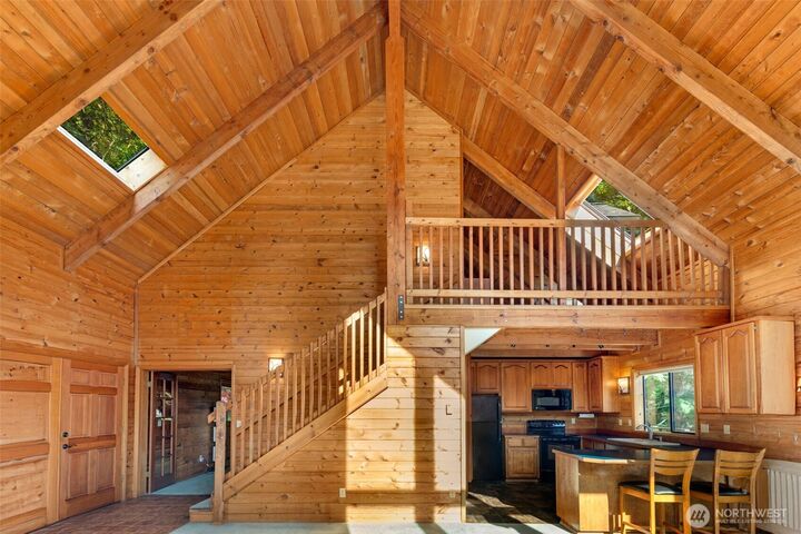 Property Photo:  28806 SE 61st  WA 98027