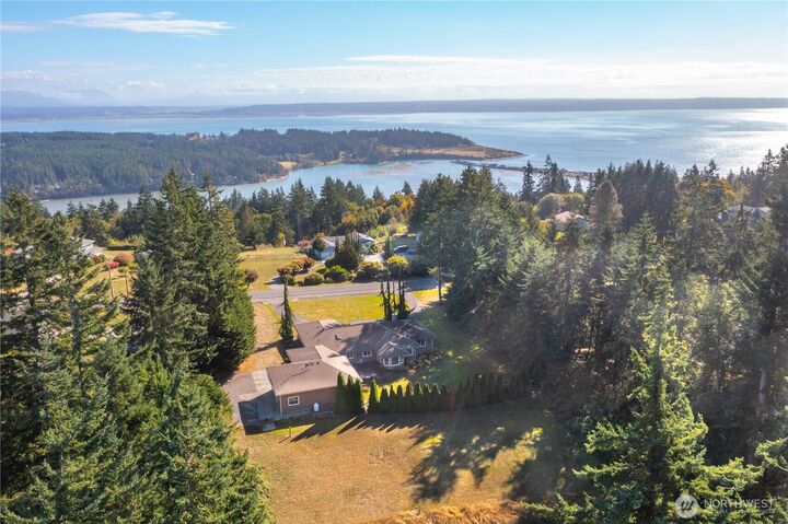 Property Photo:  284  Rocky Mountain High Road  WA 98282