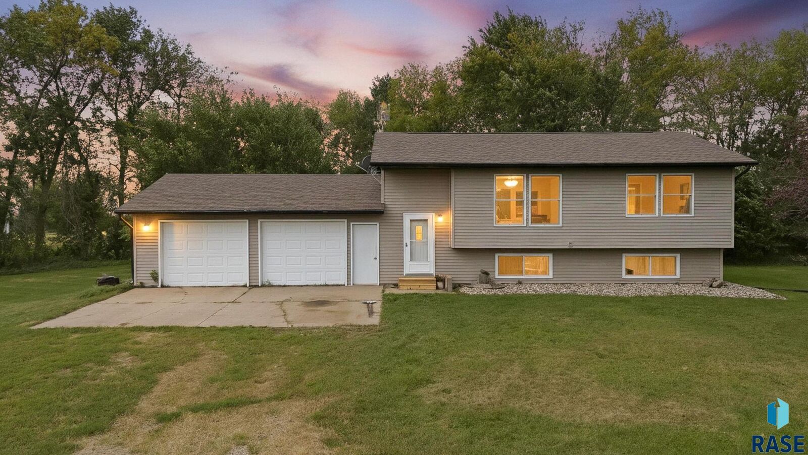 Property Photo:  27601 473rd Ave  SD 57077
