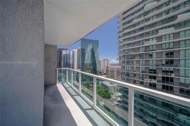 Property Photo:  1250 S Miami Ave 2201  FL 33130