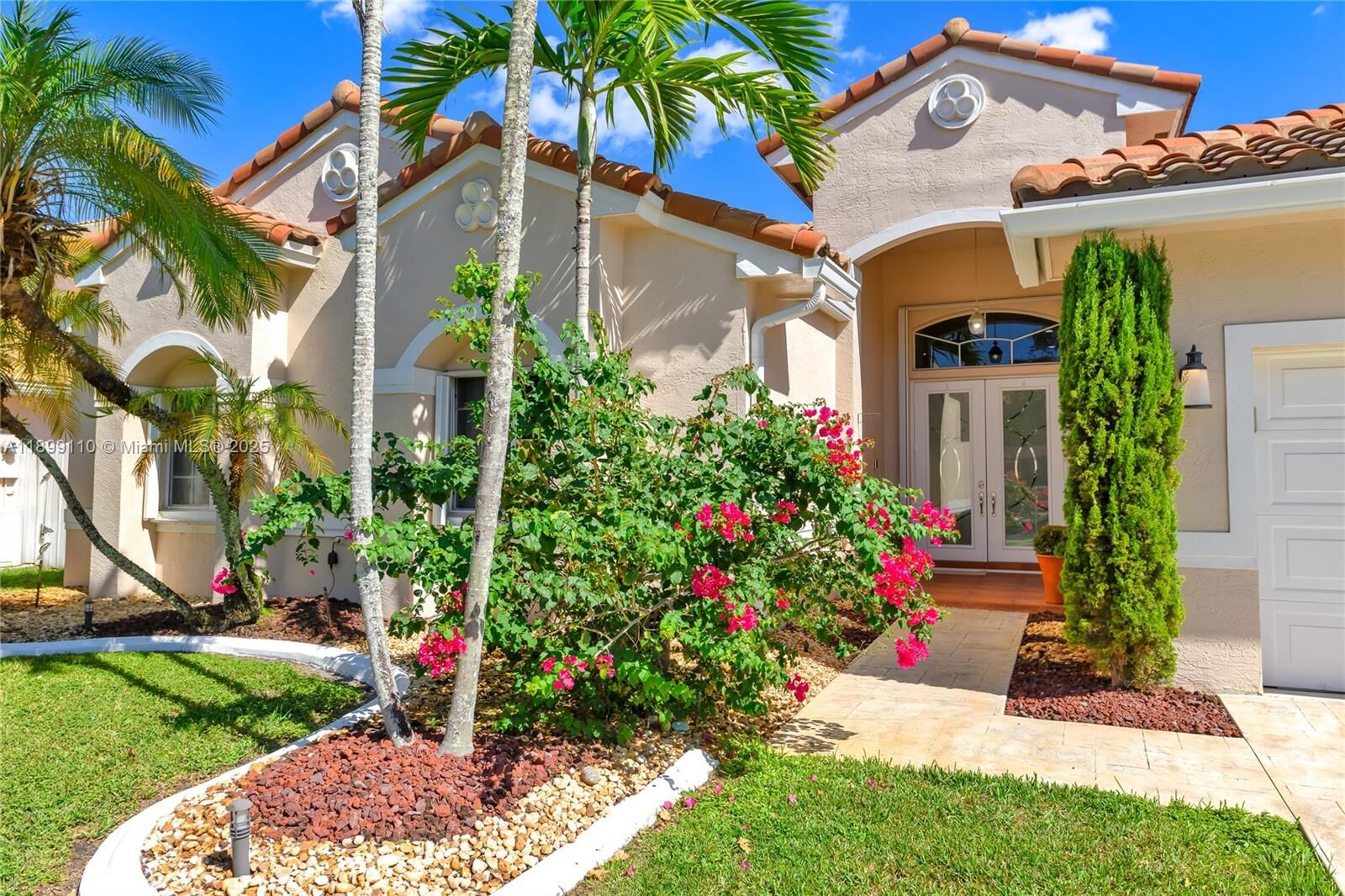 Property Photo: 341 SW 184th Ter FL 33029