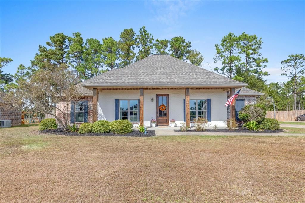 Property Photo: 390 First Pentecostal Church Road LA 70652