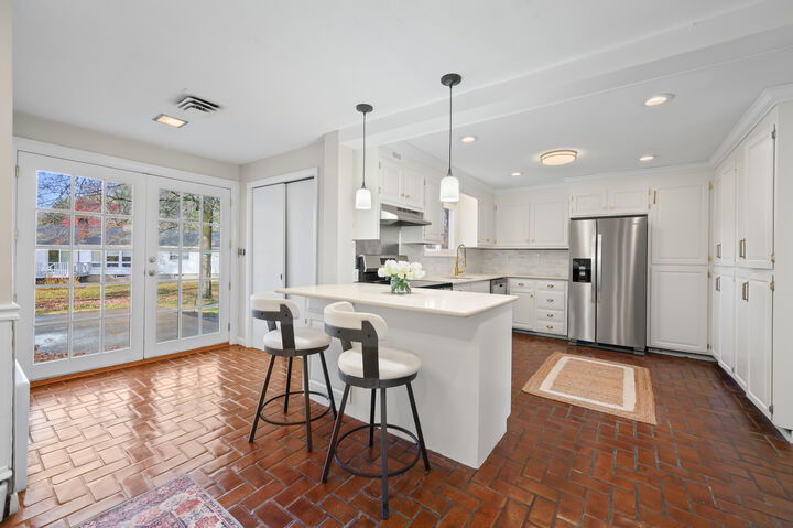 Property Photo:  11 Rye Ridge Parkway  CT 06117 