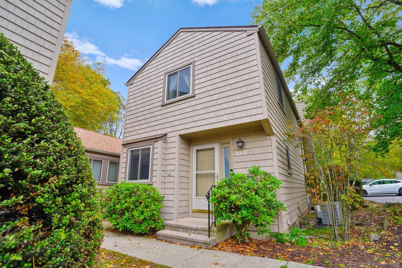 Property Photo:  33 Happy Hollow Circle C  CT 06614