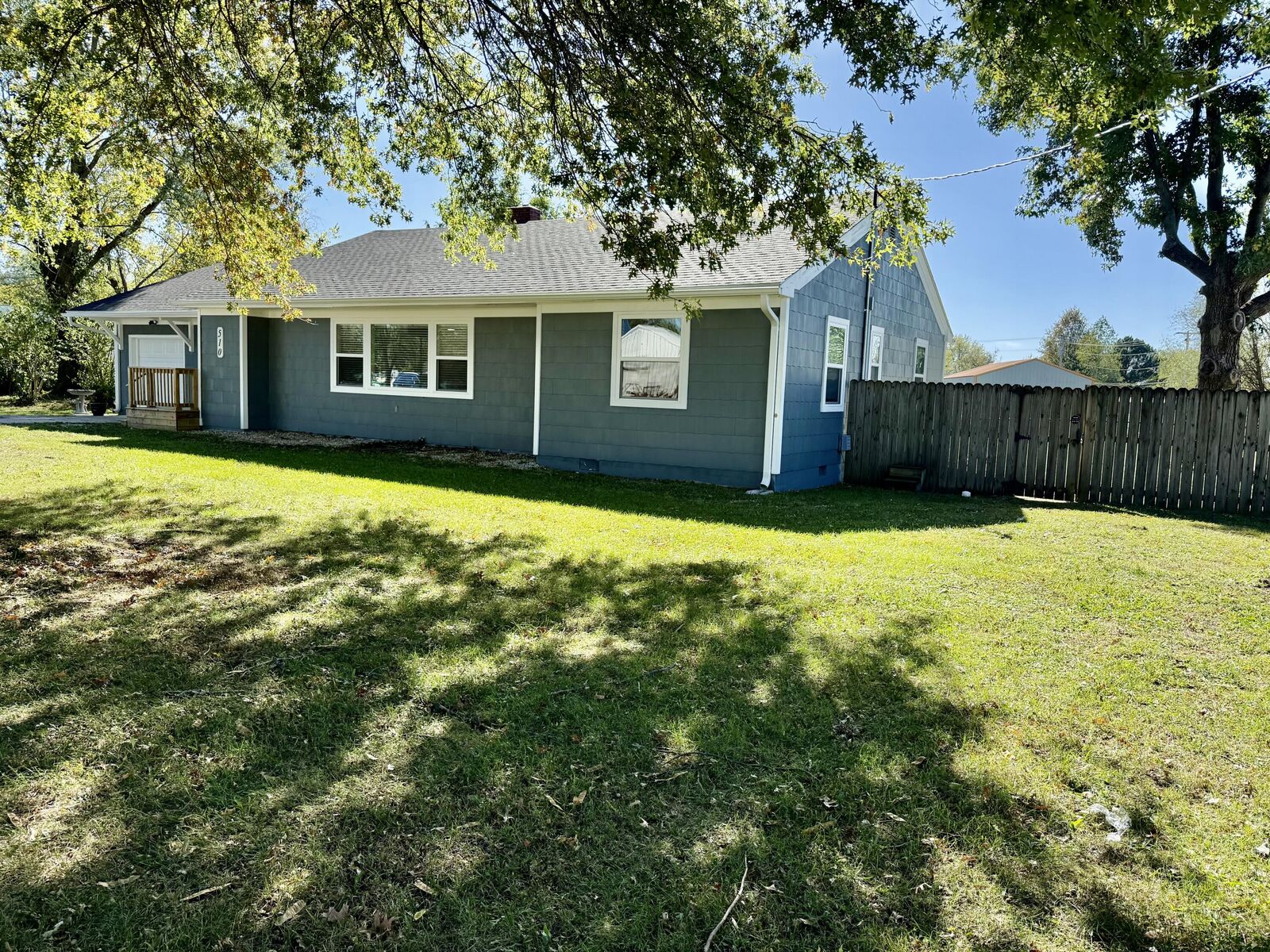 Property Photo:  510 W Park Street  MO 65746 