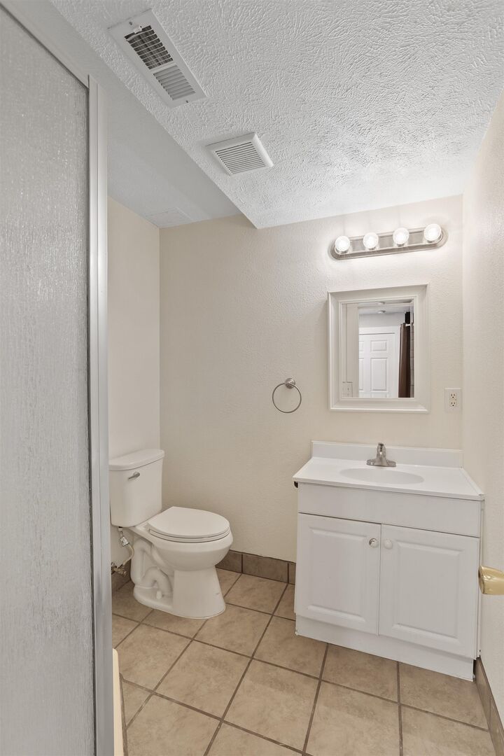 Property Photo:  2011 E Mission Ave  WA 99202