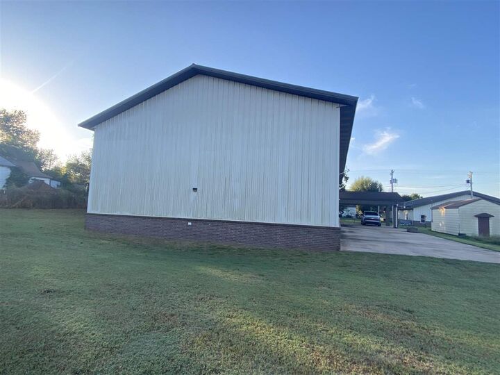 Property Photo:  205 Baty  OK 73063