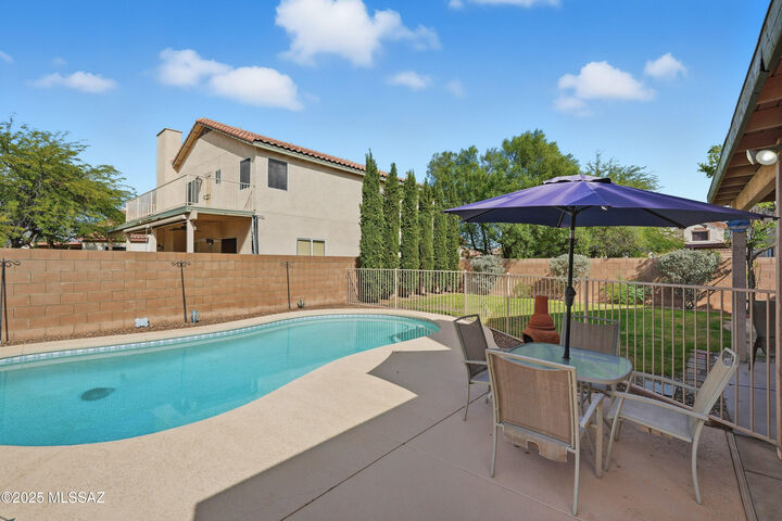 Property Photo:  8161 E Slate Ridge Drive  AZ 85715 